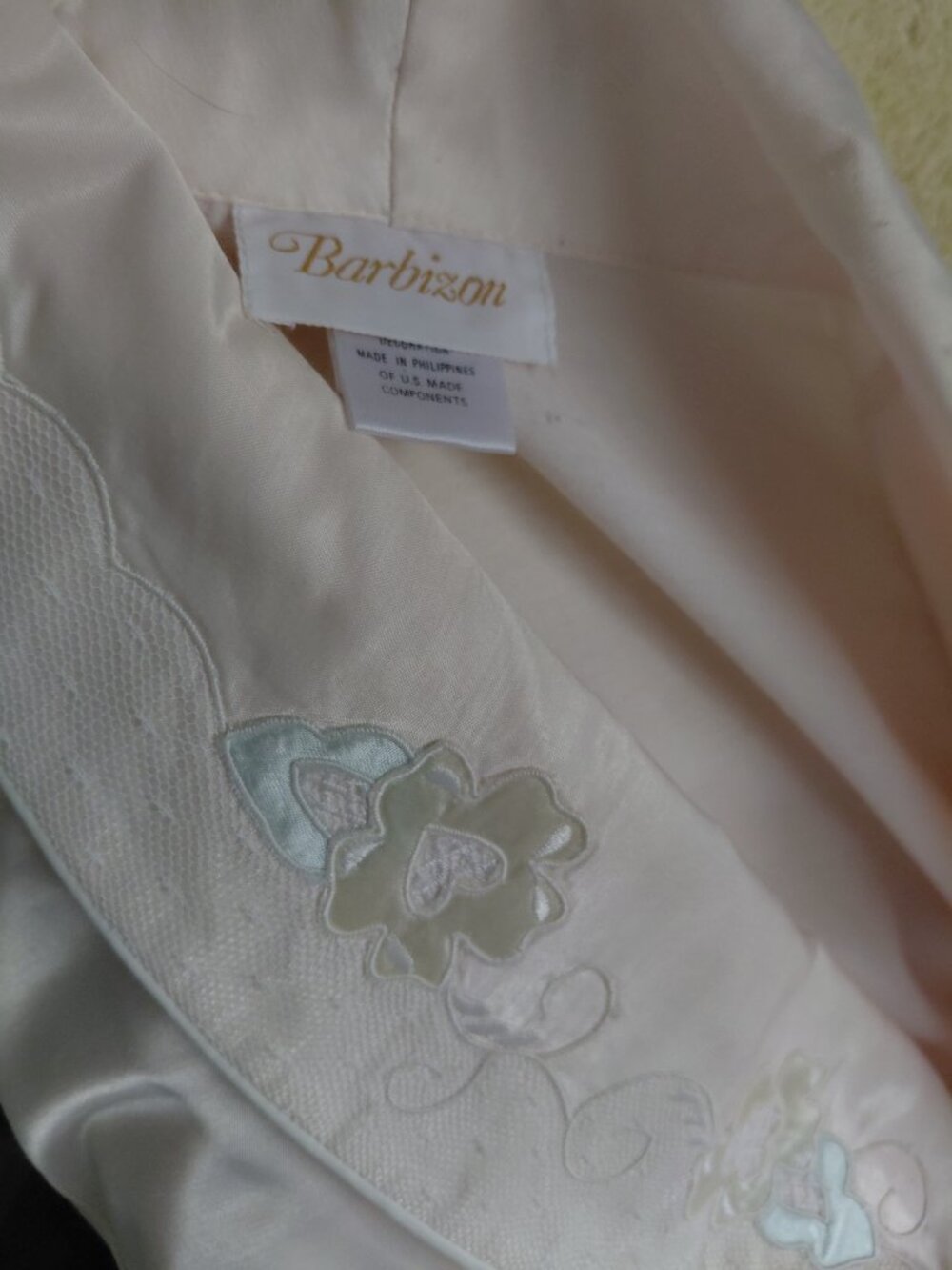 Barbizon Pale Pink Robe - Picture 4 of 5